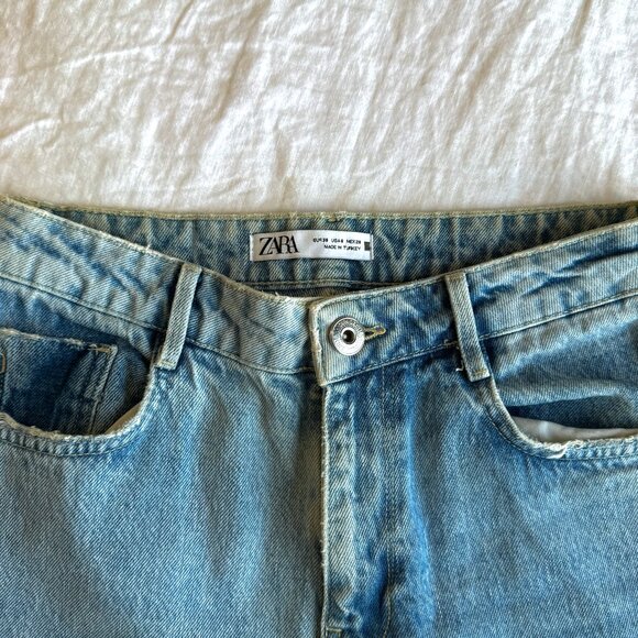 Light Wash High Waist Wide Leg Jeans - Picture 3 of 3